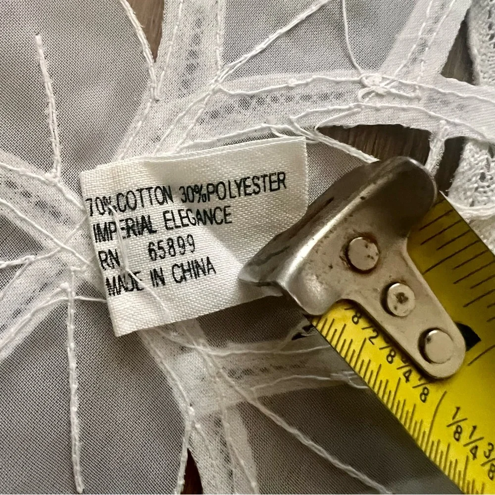 White Cutout Cotton‎ Floral Design Dresser Table Runner Tablecloth 36” X 16”